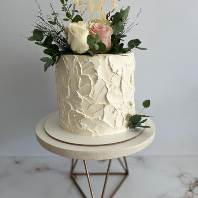 Tortas 1 piso con flores y edad