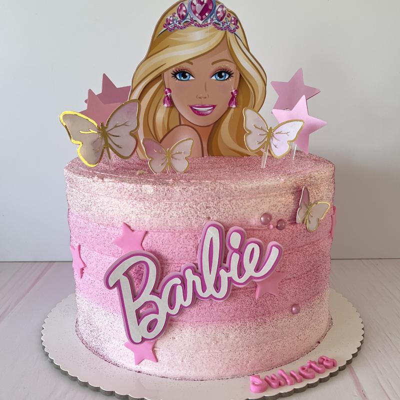 Tortas infantiles con topper a elección.