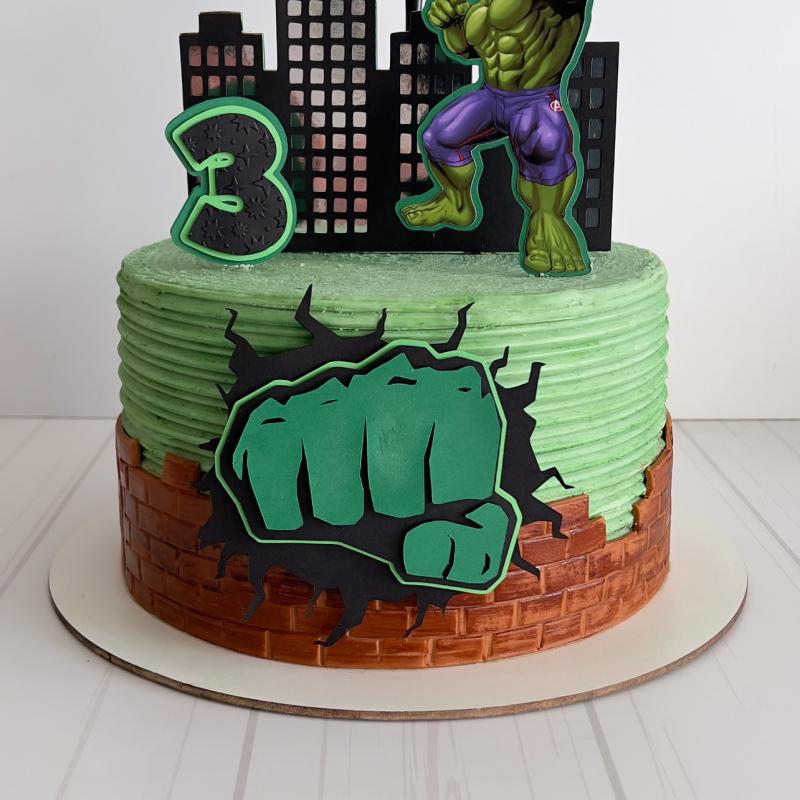 Tortas infantiles con topper a elección.
